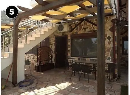 Apartment Simon King Vourvourou